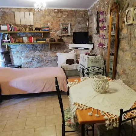 Appartement In With Air Conditioning, Wifi 3573-3